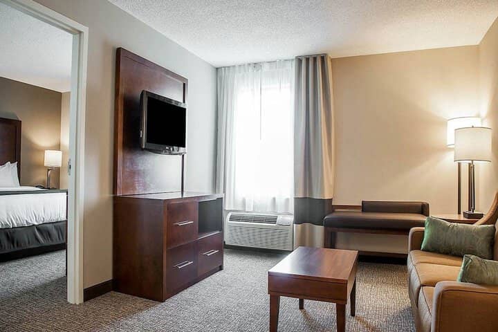 Room 13 of 46