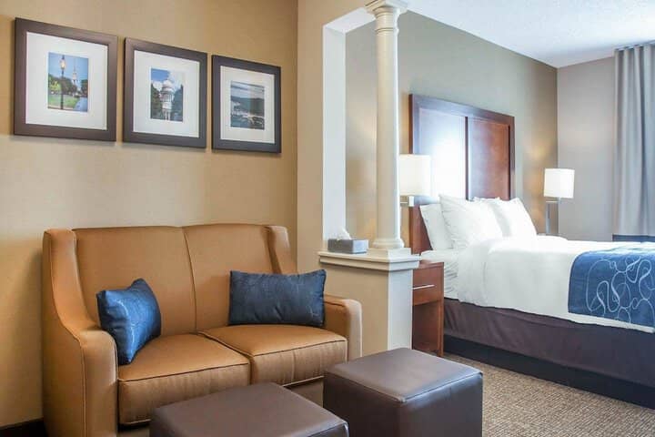 Room 10 of 46
